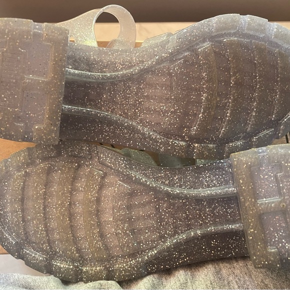 Melissa Silver Jelly Sandals with Cage Design - Picture 3 of 6